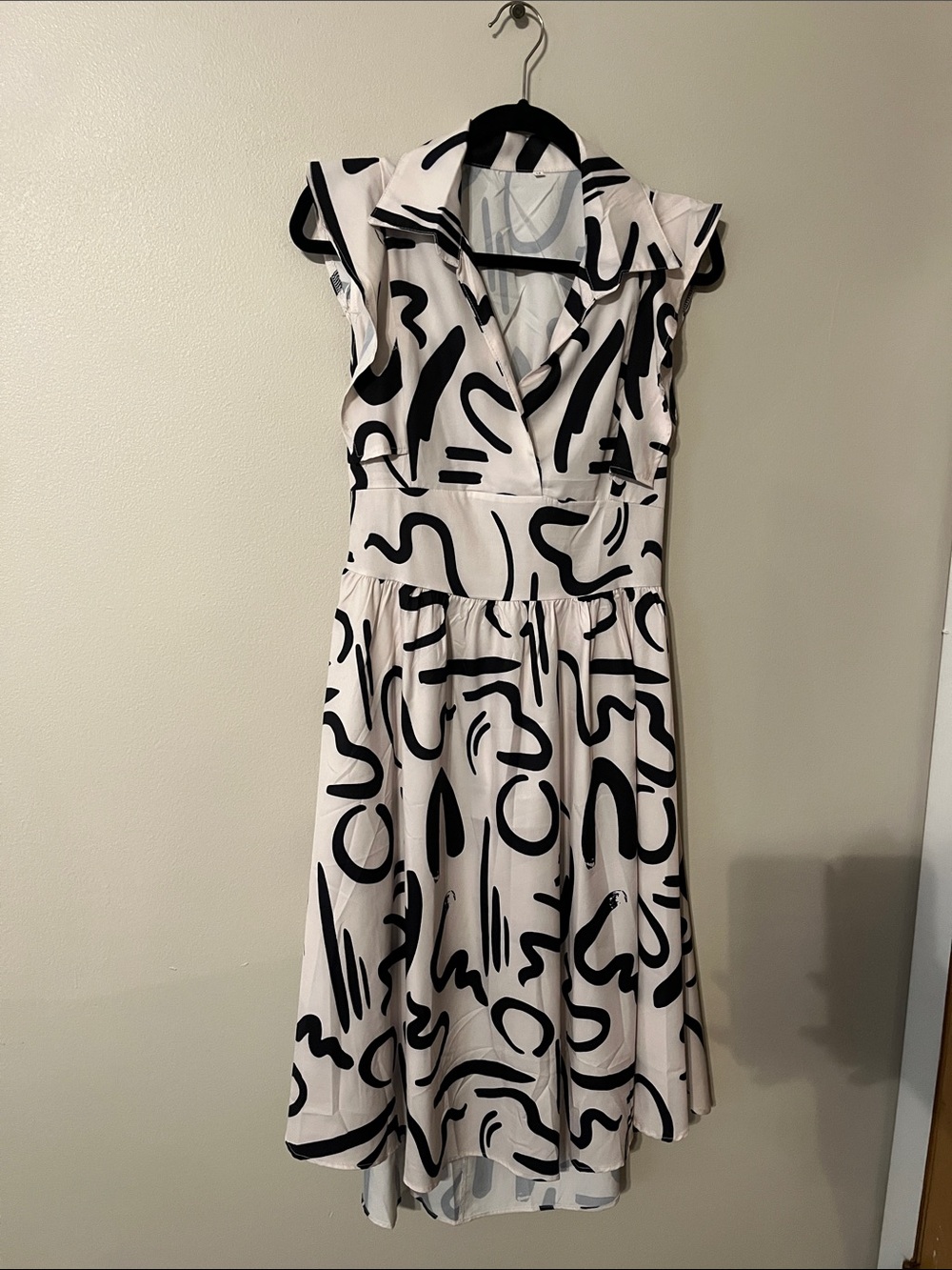 Black & White Abstract Print Midi Dress